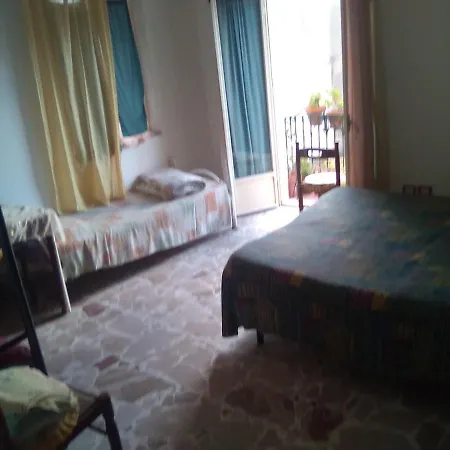 In Guest - Lucente With Etna View